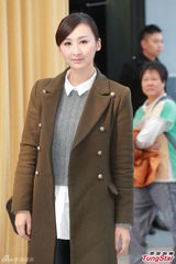 组图：方逸华跪拜邵逸夫 刘德华张学友致祭