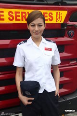 组图：张智霖消防制服助阵节目乘云梯出场