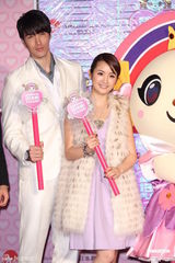 组图：林依晨荣登最受欢迎女演员 锦荣乐陪Jolin