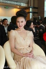 组图：赵柯助阵昕薇星光盛典 曼妙身姿宛如女神