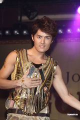 组图：潘玮柏挖坑给吴克群跳 问夜店把妹经验