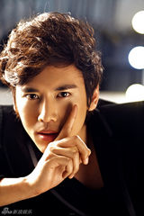 组图：蔡珩曝俊朗写真 美型男散发正能量