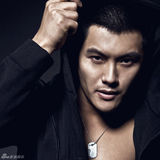 组图：实力小生沈泰新照曝光 时尚帅气展硬汉风范