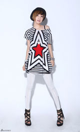 高清组图：Lotte Girls《Kiss Me》亮相不High都难