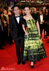 高清组图：章子怡盎然春装再现柏林