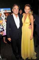 组图：布莱克明黄色礼服闪耀《野蛮人》纽约首映