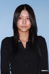 高清图：陈嘉桓素颜出席记者会交代被骚扰事件