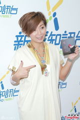 组图：林晓培发新专辑《忘记了》 曾患情绪病