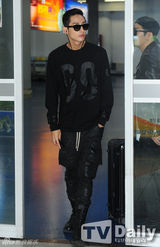 组图：釜山电影节开幕式 河智苑金亨俊将出席