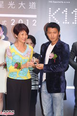 组图：谢霆锋否认介入王菲婚姻传闻