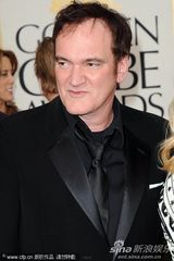 组图：昆汀·塔伦蒂诺现身金球红毯表情有趣