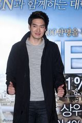 组图：众韩星亮相法国电影《Untouchable》首映式