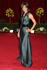 高清组图：奥斯卡红毯 肖娜-罗宾森大深V礼服 