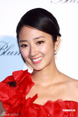 幻灯图集：桂纶镁斜肩裙美艳 蔡健雅宝蓝装优雅