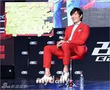 组图：李秉宪出席电影《赤焰战场2》韩国首映