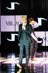 独家高清：韩团MBLAQ发新辑《BROKEN》化身暖男