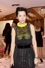 周慧敏自言有不少同志朋友 赌王四太送何超盈首饰