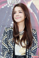 组图：Dream Girls性感站台 小宇宙大跳求爱舞