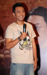 组图：《铁血兄弟》将登央八 巩汉林父子齐上阵