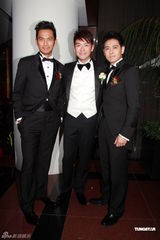 组图：梁靖琪黄敏豪婚宴众星捧场 先忙工作不急造人