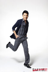 组图：李光洁拍摄杂志写真  绅士装扮凸显型男气质