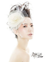 组图：戚薇夏日白色纯净写真 无懈可击展现柔美