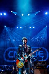 高清组图：韩国组合CNBLUE日本开唱现场火爆