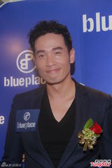 组图：陈豪避看太太亲热戏 赚奶粉钱自嘲惹人嫌