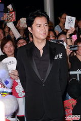 组图：福山雅治新片香港首映 粉丝围堵场面火爆