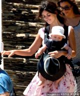 高清：佩内洛普-克鲁兹儿子首曝光 伊娃会男友家人