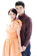 组图：傅艺伟携子拍写真 称不会干预孩子进娱乐圈