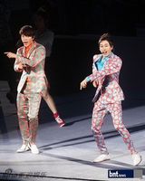 组图：SM巡演SJ少时等火辣劲爆 现场玩变装