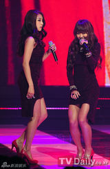 组图：泰蒂徐《M！Countdown》热辣夺冠 Apink回归