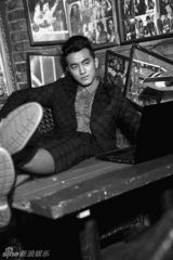 组图：于湉炫彩大片展硬朗成熟气质