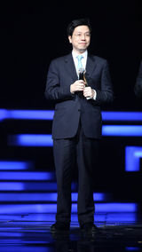 高清图：李开复网络盛典获年度感召力人物荣誉