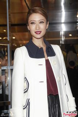 组图：舒淇大方露酥胸 朴信惠深V爆乳很有料