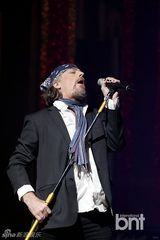 组图：Leif Garrett举办首尔演唱会 献热情舞台