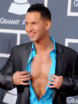 高清组图：第52届格莱美红毯 LADY GAGA张靓颖共美