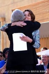 幻灯组图：卡梅隆留名星光大道 施瓦辛格到场助阵