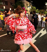 组图：英国90后萌妹贝琪-库尔135张美图集锦