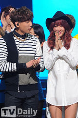 组图：昭宥郑基高MCD夺冠 宣美回归再跳光脚舞