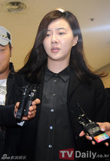 组图：韩女星涉药案再审 张美仁爱脸色苍白