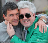 高清组图：《吾栖之肤》亮相 班德拉斯上窜下跳