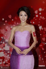 组图：梁安琪不问何超云恋情 否认赌王赠送近亿股份