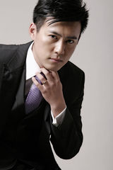 组图：王骏毅“深度潜伏”PK孙红雷