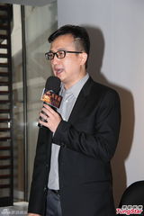 组图：马荣成举办作品展 不排除再拍《风云》