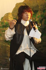 组图：金长勋赞萧敬腾成名后人品未变