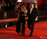 组图：赵雅芝黄锦燊夫妇恩爱亮相电影节红毯