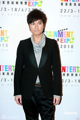 幻灯图：梁朝伟否认刘嘉玲怀孕 不知章子怡戏份被删