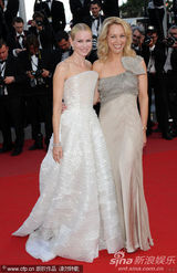 幻灯图集：《公平游戏》首映 娜奥米-瓦茨白色长裙